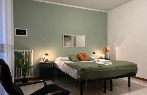 San Donato Milanese House | Accogliente Stanza Privata con Bagno Privato - Daniele's House