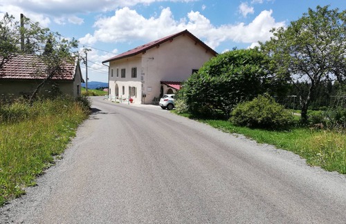 Paroisse des Monts de Bienne Apartment | Accommodation located at 1000 meters in the countryside
