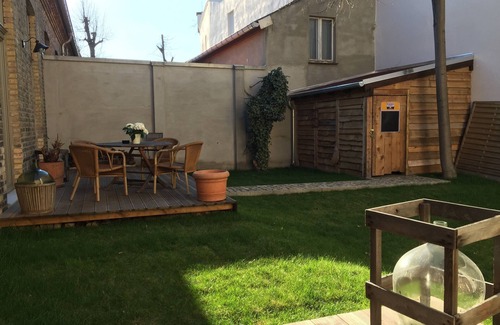 Werder Apartment | Accommodation on the island Werder lovingly remodeled carriage house 50m to wat