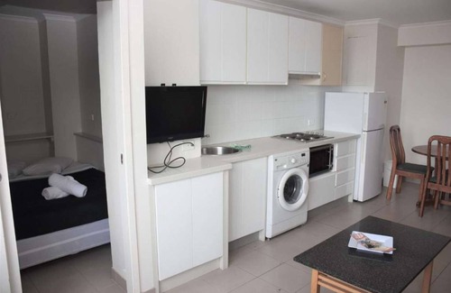 Darlinghurst Apartment | Accommodation Sydney | Hyde Park Three-Bedroom High Floor Apartment with City View