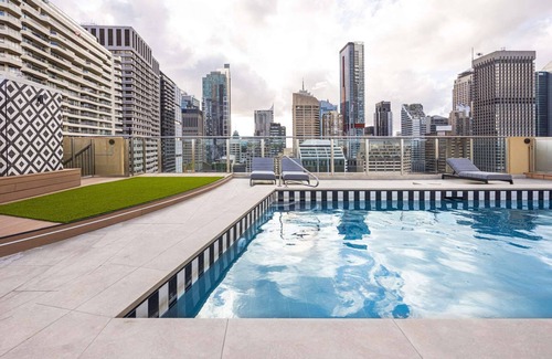 Darlinghurst Apartment | Accommodation Sydney | Hyde Park Three-Bedroom High Floor Apartment with City View
