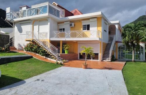 Desbonnes Apartment | Accueil Créole