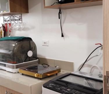 Dasmarinas Apartment | Acellyne's Suites at Green 2 Residences with Netflix!