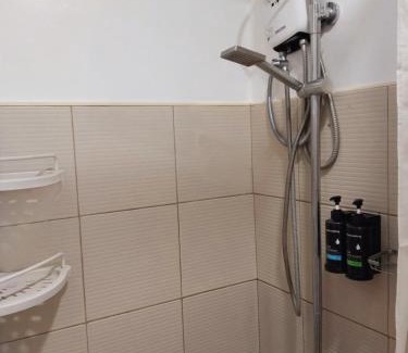 Dasmarinas Apartment | Acellyne's Suites at Green 2 Residences with Netflix!