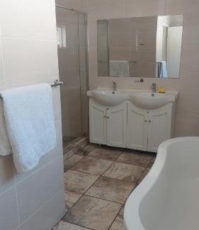 Waterkloof Glen House | Acfal12m