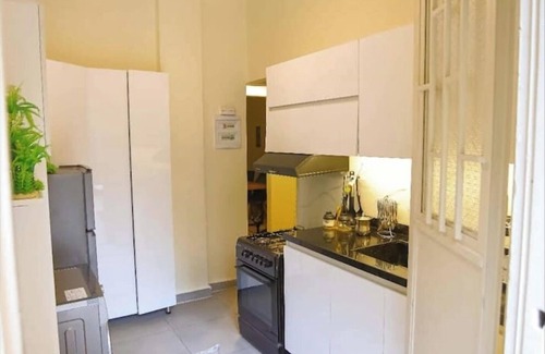 Beirut Apartment | Achrafieh 3BR Apt/5 min to Museum/BBQ+Garden+Hotub