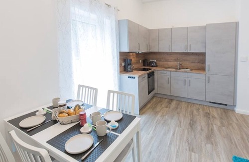 Varel Apartment | "achterwasser" - Moderne Ferienwohnung in Varel