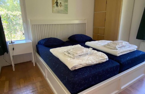 Scharendijke House | Achthoek78, rustige ligging minuten van het strand