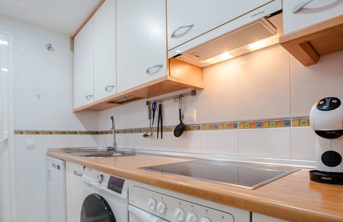 Miami Platja Apartment | Acogedor Apartamento con Piscina a un Minuto de la Playa