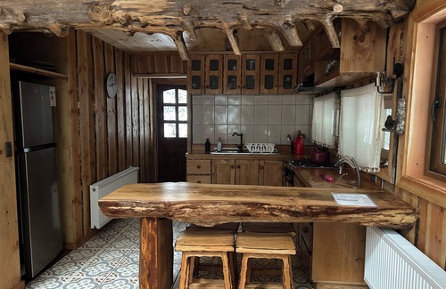 Panguipulli House | Acogedora Cabaña Ubicada en el sur de Chile, en Medio de la Reserva Huilo Huilo