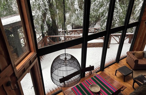 Panguipulli House | Acogedora Cabaña Ubicada en el sur de Chile, en Medio de la Reserva Huilo Huilo