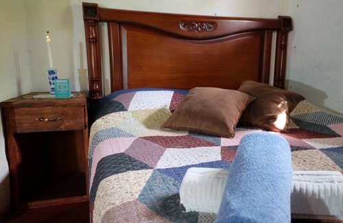 Villa de Leyva Apartment | Acogedora Habitación Doble con Baño