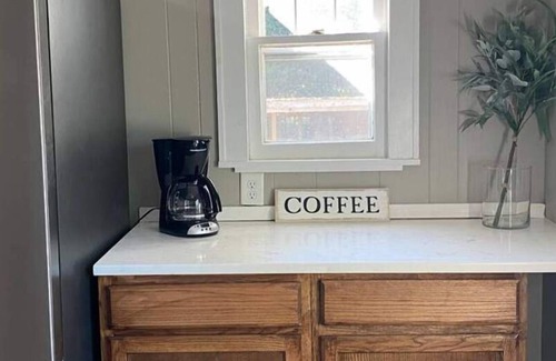 Lewisburg House | Acorn Acres- Sleeps 8, 2 Baths