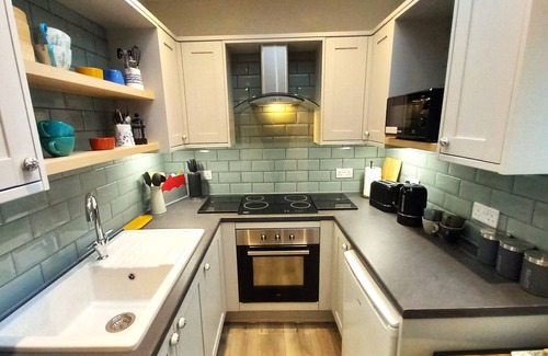 Saint Erth Praze Cottage | Acorn Cottage within easy reach of West Cornwall and the Lizard peninsular.