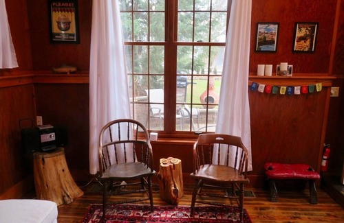 Pentwater Cabin | Acorn Hill Cabin with Pentwater Lake Access