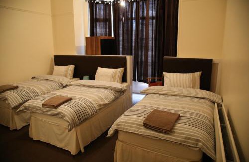 Gosport House | Acorn Lodge Guest House - Free parking
