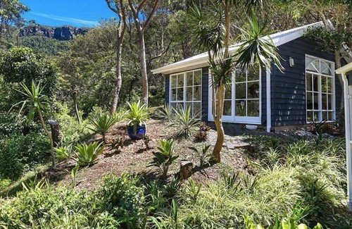 Wombarra House | Acreage Coastal Home with Ocean Views