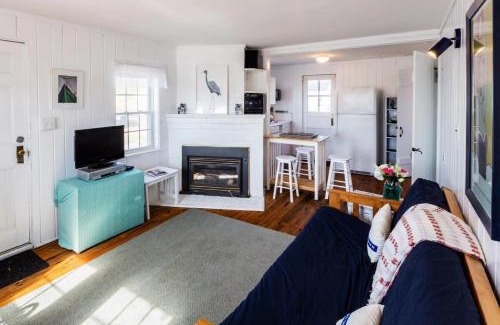 Wellfleet House | Across from Mayo Beach walk to downtown