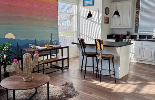 Santa Ana Heights House | Across from Sportspark Central AC Racketball