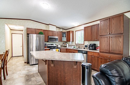 Sylvan Lake Cabin | Across from the beach and in downtown Sylvan Lake