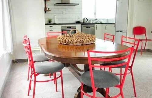 Taupo House | Across Lake & 5 Min Walk to Town *No Service Fee*