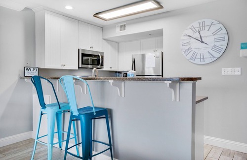 Miramar Beach Condo | ⭐Across St from Beach-Pet Friendly-2 Pools + Hot Tub-1BR Maravilla 2112⭐