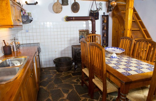 Steni Dirfyos Cottage | Adagio Stone Cottage w/2 BR & a lovely yard