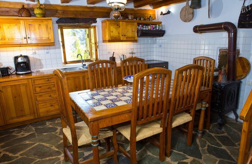 Steni Dirfyos Cottage | Adagio Stone Cottage w/2 BR & a lovely yard