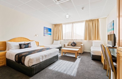 Glenelg North Hotel | Adelaide International Motel