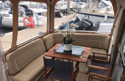 New Forest District Boat Rental | Adelphi B A Delightful 6 Berth Boat