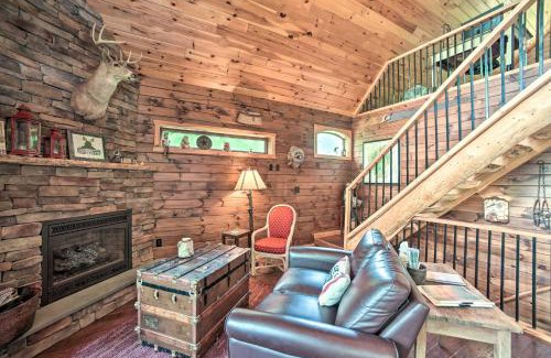 Glenfield House | Adirondack Cabin on Peaceful Lake Near Glenfield!