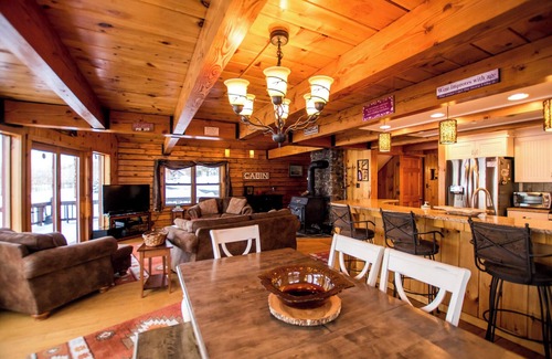 Cold Brook Cabin | Adirondack Lakeside Lodging, Wrap Around Deck, Panoramic Lakeviews, Beach Access