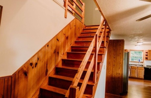 Cold Brook Cabin | Adirondack Lodging with Beach Access & Panoramic Lakeviews