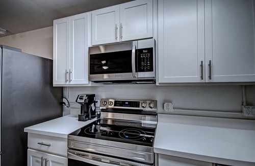 Greater Belhaven Apartment | Admiral Benbow #236