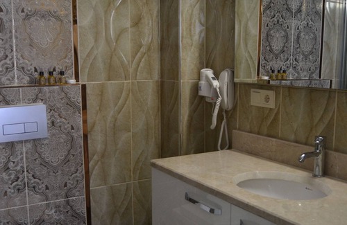 Artikli Hotel | Admiral Hotel
