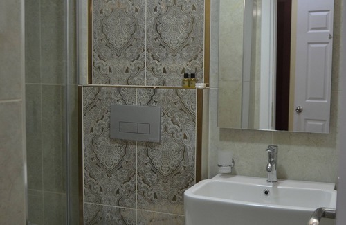 Artikli Hotel | Admiral Hotel