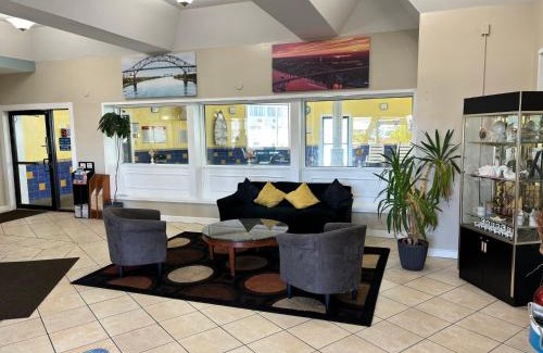 Teaticket Hotel | Admiralty Inn & Suites - a Red Collection Hotel