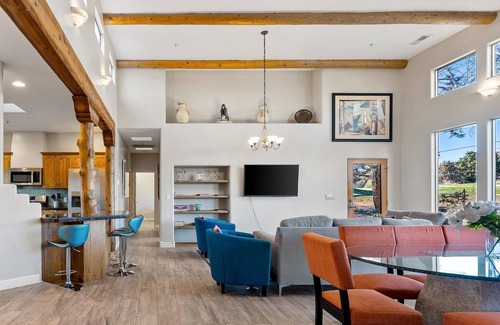 Oak Creek House | Adobe Hacienda- Inn Keepers House 3 Bedroom Home by RedAwning