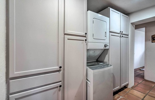 Downtown Santa Fe Cottage | Adobe House w/Patio - Walk to Dtwn Plaza & Shops!