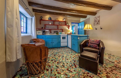 Taos Bed & Breakfast | Adobe & Pines Inn