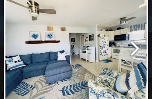 Townsend's Inlet Condo | Adorable 1st floor, 3-bedroom condo with great porch 5 mins from the beach