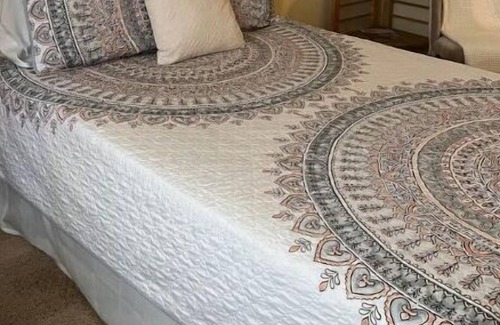 Yaphank Apartment | Adorable 2-Bedroom Guest Suite w/Fire pit