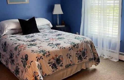 Yaphank Apartment | Adorable 2-Bedroom Guest Suite w/Fire pit