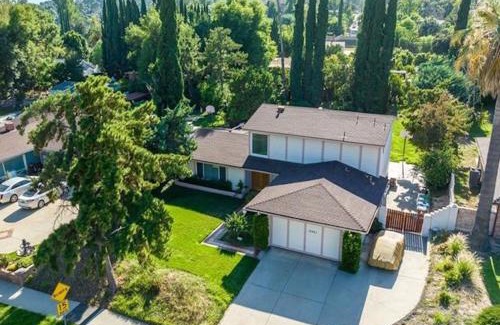Granada Hills North House | Adorable 4 bedroom home with Pool & more