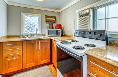 Depot Bench House | Adorable cottage — walk to downtown/BSU/River