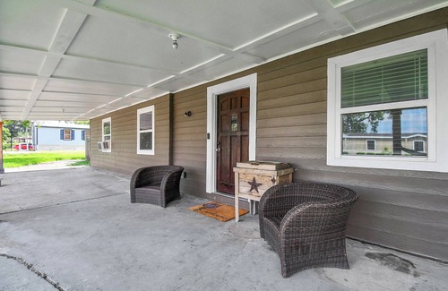 Pasadena House | Adorable Country Quarters