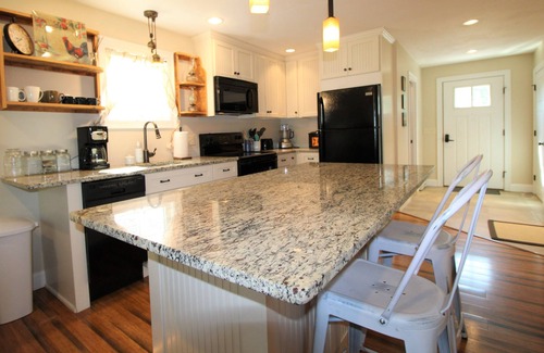 Harwich Port Apartment | Adorable Custom Specious Apartment (2285)