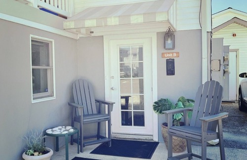 Townsend's Inlet Condo | Adorable one bedroom condo on beach block!