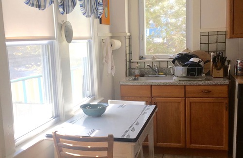 Barnegat Light House | Adorable Vintage Beach House for Family & Friends Ideal Location