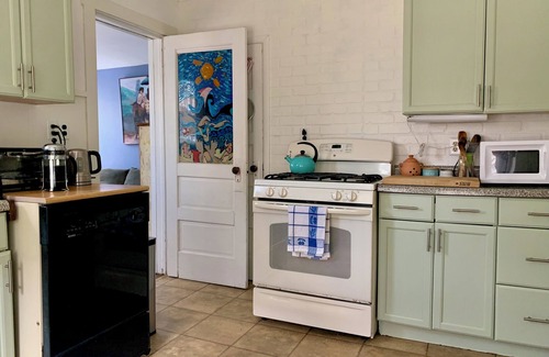 Barnegat Light House | Adorable Vintage Beach House for Family & Friends Ideal Location